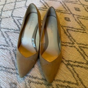 Kelly and Katie Nude/Tan Pointed Toe Heels